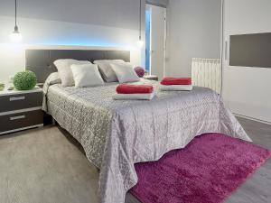 Gallery image of Entrevias Lodging - Apartamento con Garaje y WIFI in León