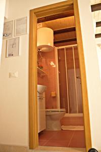 Kúpeľňa v ubytovaní Apartment La Perla A2 BOL-CENTER