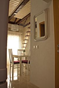 Fotografie z fotogalerie ubytování Apartment La Perla A2 BOL-CENTER v destinaci Bol + 13 fotografií