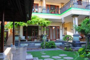 Zahrada ubytování CR Tris Rooms Seminyak