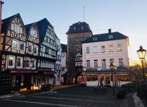 a street in an old town with buildings at Im kleinen Stil l in Linz am Rhein