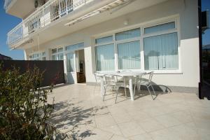 Balkón nebo terasa v ubytování Beach Studio Apartment Marija