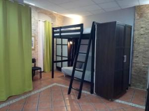 Poschodová posteľ alebo postele v izbe v ubytovaní Espai Loft Valencia