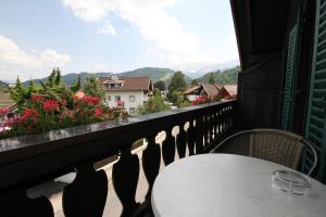 Nespecifikovaný výhled na hory nebo výhled na hory při pohledu z hotelu