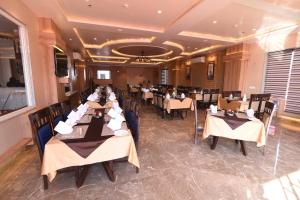 Hotel Le Grande餐厅或其他用餐的地方