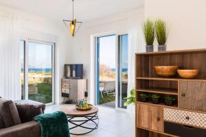 Posezení v ubytování Triton Sea View Villa + 37 fotografií