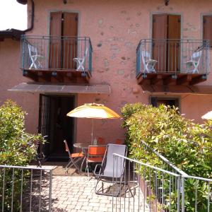 Balkón nebo terasa v ubytování Ulivi sul Garda Garden by Gardadomusmea