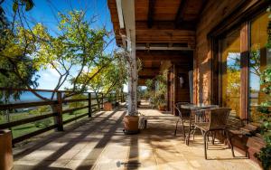 A balcony or terrace at Casa del Valle