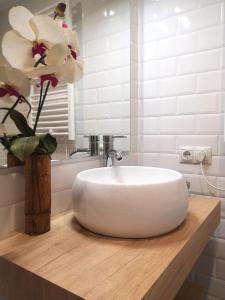 Bathroom sa Apartamento en Centro Historico de San Lorenzo de El Escorial