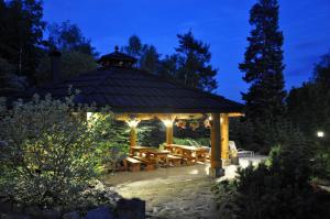 Vonkajšia záhrada v ubytovaní Villa Elise Park Pension