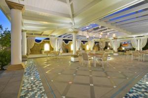 Restaurace v ubytování La Pineta Hotel Beach & Spa