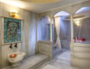 Koupelna v ubytování Hotel Yasmak Sultan