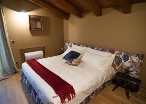 Postel nebo postele na pokoji v ubytování Klanjscek Wine&Stay