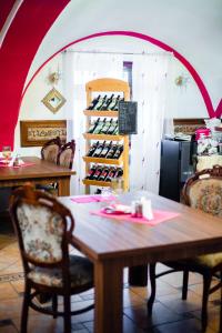 Afbeelding uit fotogalerij van Hotel Kriváň in Kysucké Nové Mesto