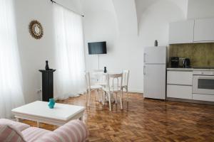 Gallery image of Swiss Apartment - 1 minute walk from Main Square in Sibiu