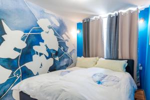 Ein Bett oder Betten in einem Zimmer der Unterkunft Captain's Place
