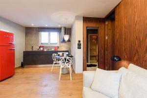 Kuchyň nebo kuchyňský kout v ubytování Acropolis Dream Apartment