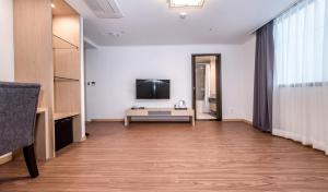 TV a/nebo společenská místnost v ubytování Hotel Shalom Jeju
