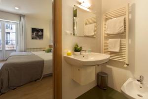 Koupelna v ubytování Hostal La Numantina + 37 fotografií