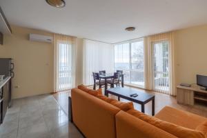 Gallery image of Panorama Kabakum Apartments - Free Parking in Golden Sands