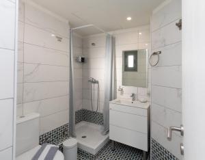 Central Stay Athens 욕실 사진 103개 이상