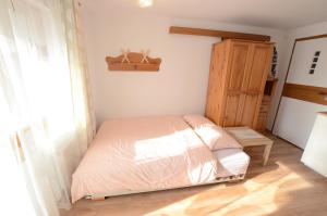 Posteľ alebo postele v izbe v ubytovaní Apartament Malta Poznań