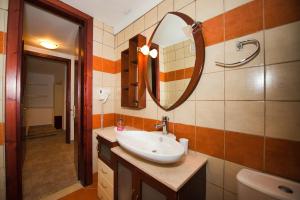 Anemoessa Traditional Guesthouse tesisinde bir banyo