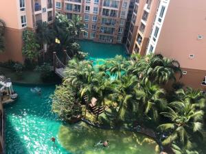 Bazén v ubytování Atlantis Condo Resort jomtien nebo v jeho okolí