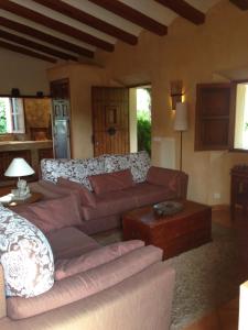 A seating area at Ses llimoneres