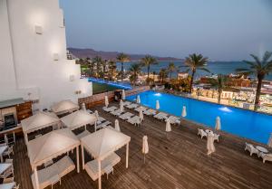 Bazén v ubytování Astral Maris Hotel nebo v jeho okolí