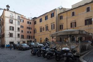 Gallery image of Casa Cornacchie - FromHometoRome in Rome