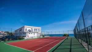 Tenis a/nebo squash v ubytování Lubina del Sol - Apartment by the Sea nebo okolí