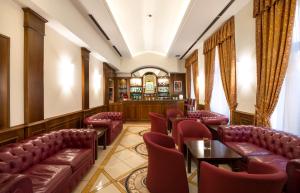 Χώρος καθιστικού στο Lancaster Hotel
