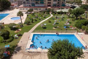 Bazén v ubytovaní M1 403 Frontal al Mar Vistas Terraza y Wifi alebo v jeho blízkosti