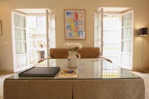 A seating area at Apartamento Centro San Luis