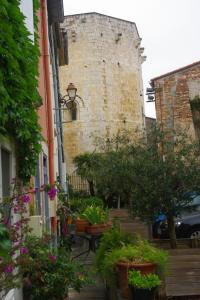 Κήπος έξω από το Typique maison en coeur de village proche des plages