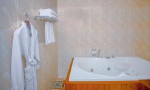 Imagen de la galería de Sunset Palace View Suites, en Mandalay