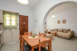 Posedenie v ubytovaní NAXOS HOUSE