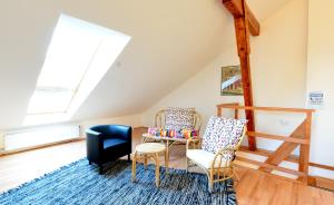Posedenie v ubytovaní House With Courtyard & Parking Close To Stadtpark