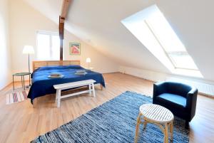 Posteľ alebo postele v izbe v ubytovaní House With Courtyard & Parking Close To Stadtpark