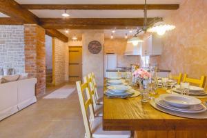 Fotografie z fotogalerie ubytování Luxury Villa Tia v destinaci Dobrinj