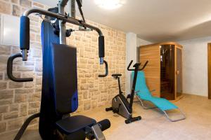 Fitness centrum a/nebo fitness zařízení v ubytování Luxury Villa Tia