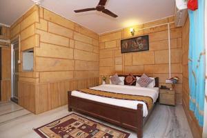 Hotel Classic Jaisalmerにあるベッド
