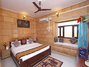Hotel Classic Jaisalmerにあるベッド