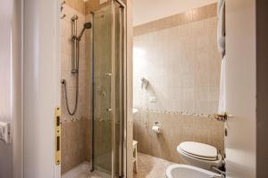 Koupelna v ubytování Four Rivers Suites