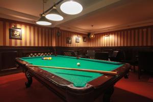 Biliardový stôl v ubytovaní Hotel Galicja Superior Wellness & Spa