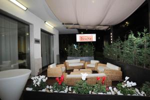 A seating area at Drake