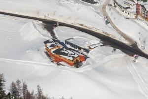 Obiekt Aparthotel Weningeralm zimą