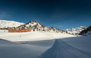 Obiekt Aparthotel Weningeralm zimą