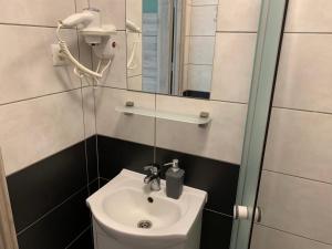 Kúpeľňa v ubytovaní Noclegi Mazurow DARMOWY PARKING